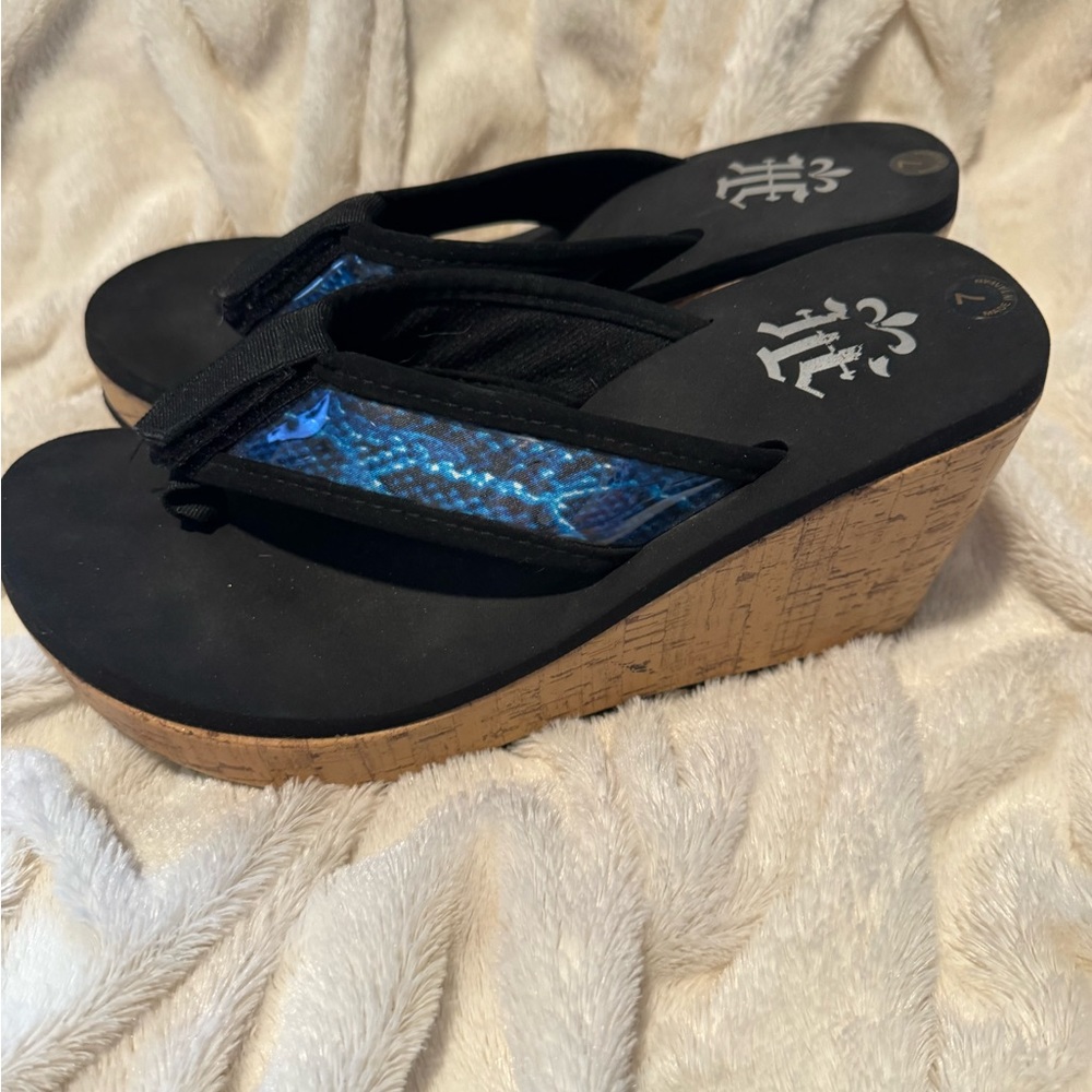 Tigerlily, cork wedges